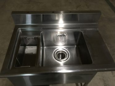 中古】ダスト付き1槽ソイルドシンク（BG付き） 幅1025×奥行700×高さ850