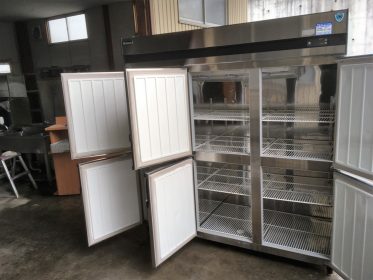中古】縦型冷凍冷蔵庫／大和冷機2003年製603CD 幅1800×奥行800×高さ1900